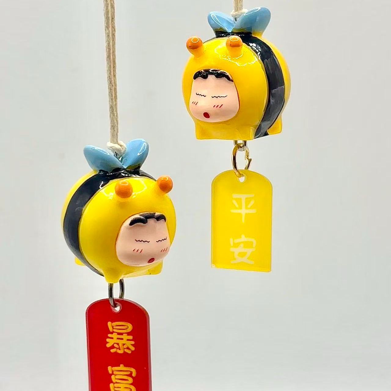 Crayon Shin-chan Bee Cosplay F - Tech Car Accessories 评论和价格
